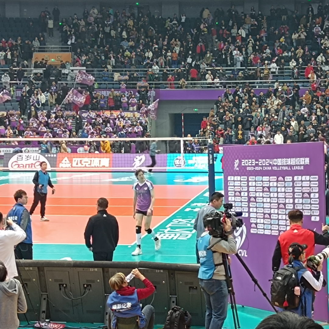 关于蒂姆回归赛场，赛事规则更新首场状态亮眼，加拿大队观众沸腾！的信息